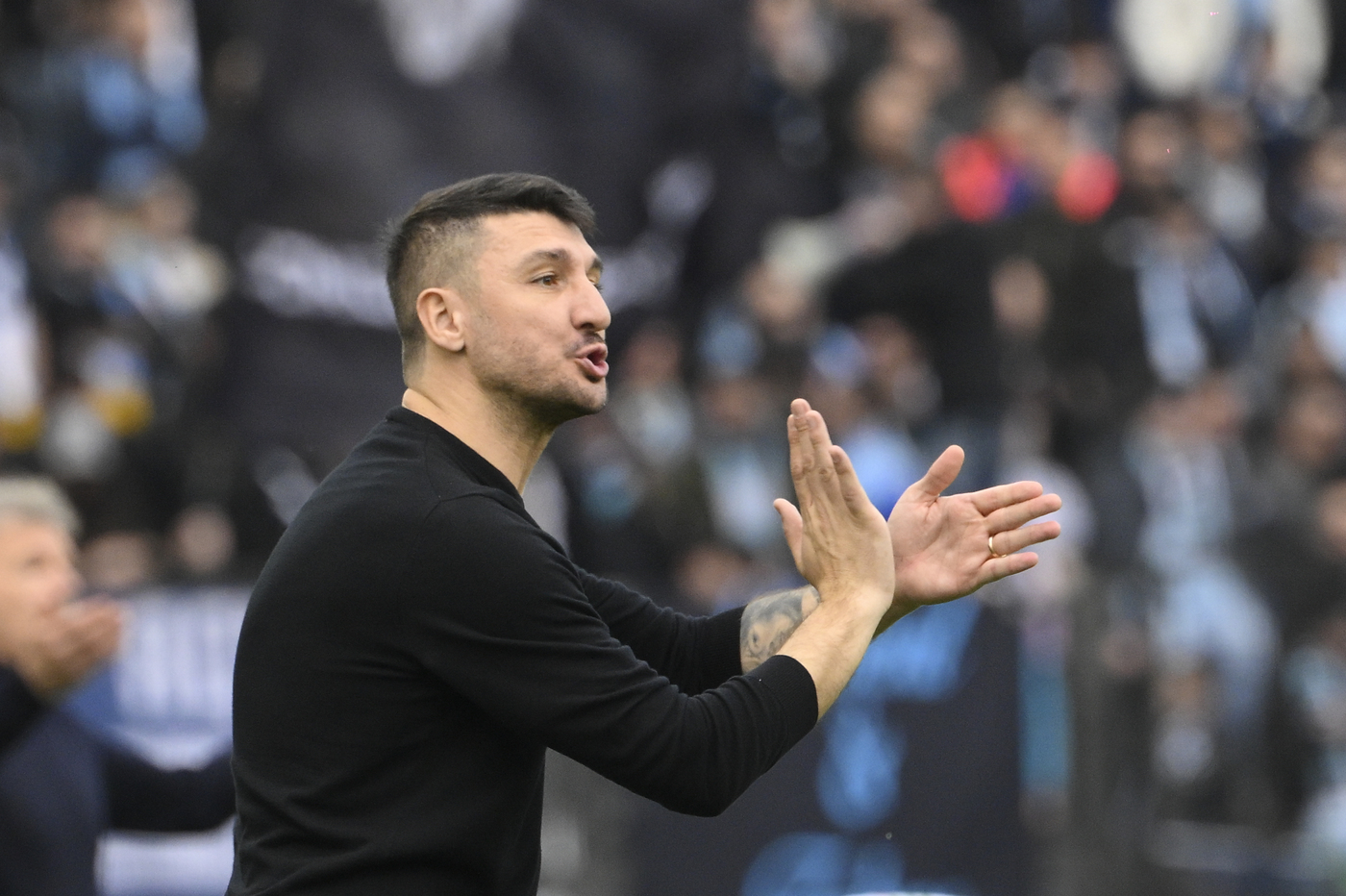 L'allenatore dell'Atalanta U23 Salvatore Bocchetti alla guida del Monza contro la Lazio in Serie A Atalantalive.it