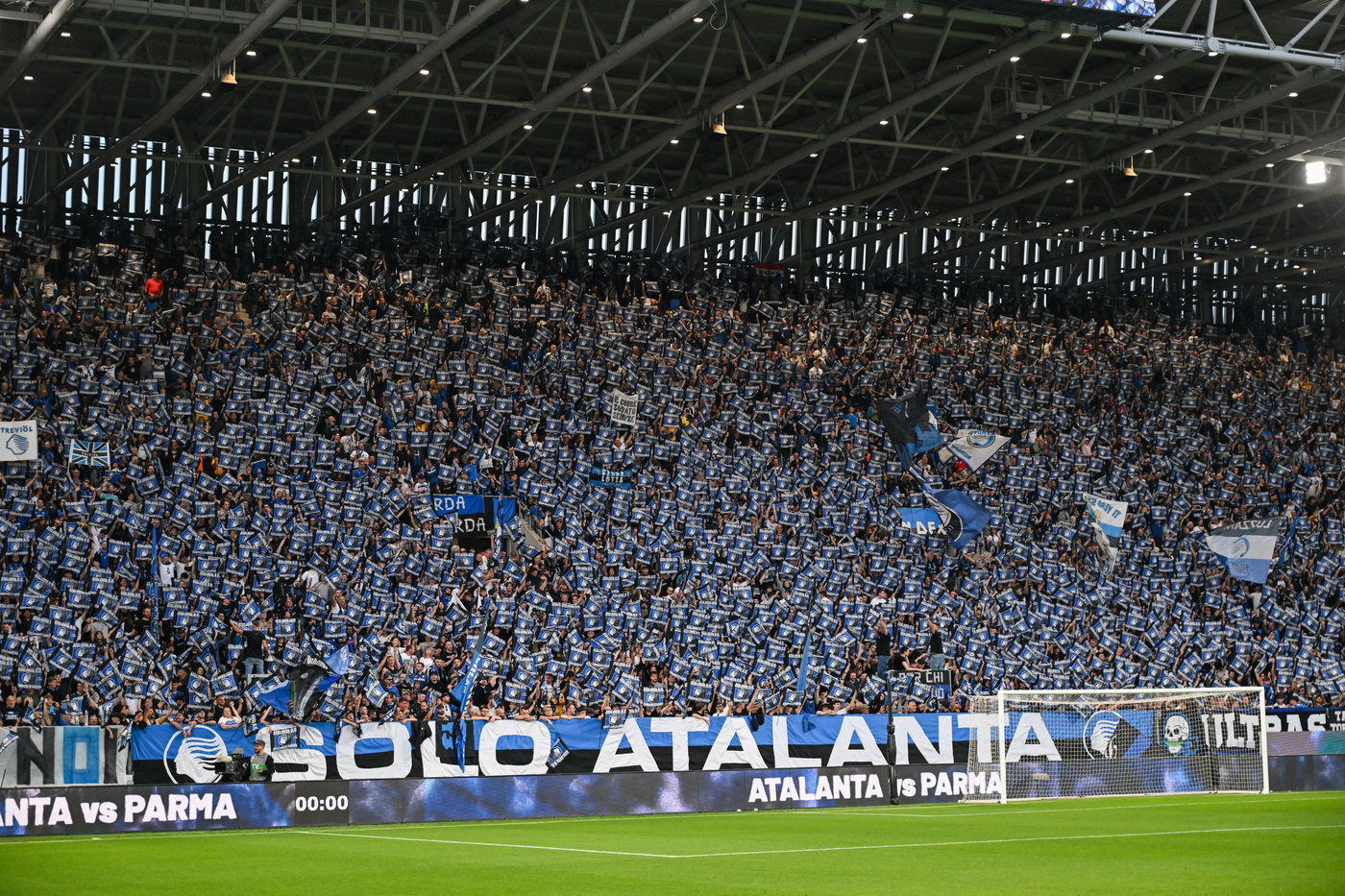 Tifosi dell'Atalanta sugli spalti per la gara di Serie A contro il Parma Atalantalive.it