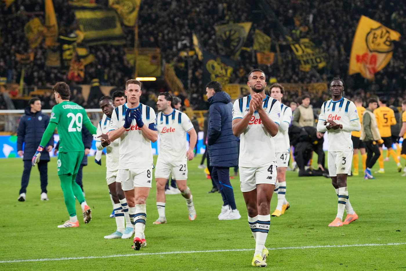 Borussia Dortmund Atalanta pagelle quotidiani sportivi Champions League 2025-2026